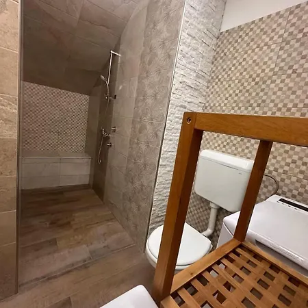 La Perla Di Tina * Spodnje Skofije
